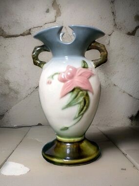 Vintage Hull Pottery Vase Woodland Blue W4 6 1/2"
